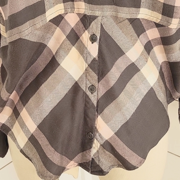LUCKY BRAND medium button down lightweight flannel pink cream grey plaid - Picture 3 of 3